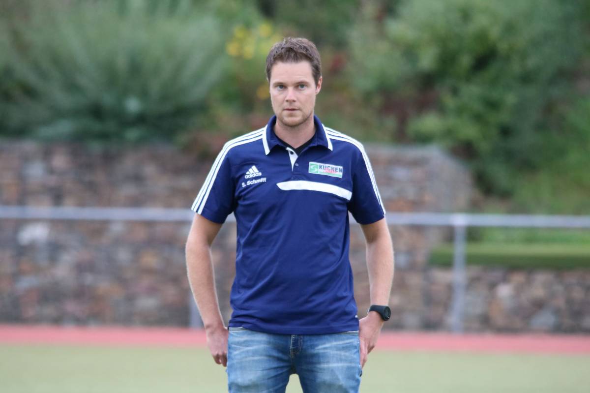 Steffen Schmitt verlängert beim FV 09! - FV 09 Breidenbach