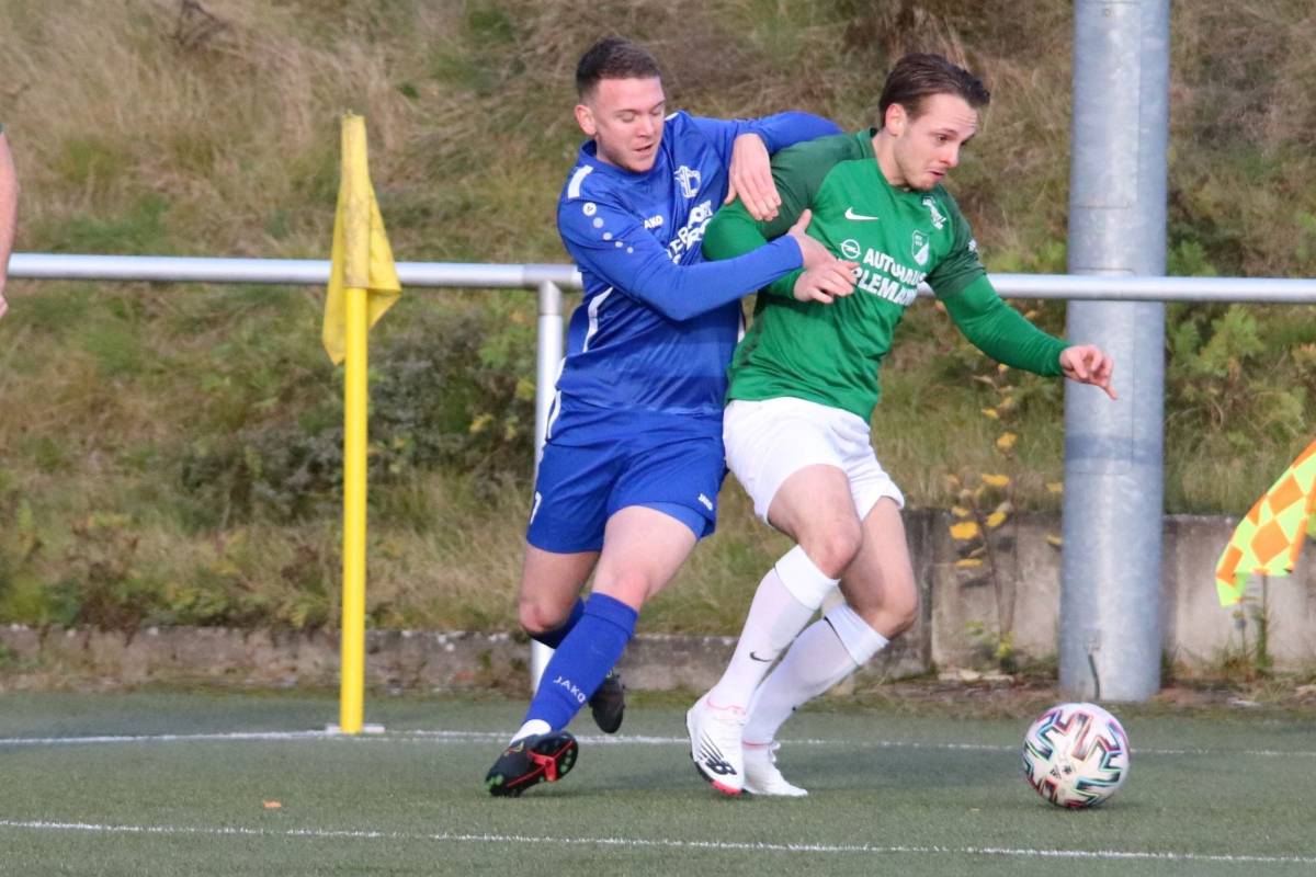 RSV Weyer - FV 09   1:1 (0:0) ... Felix Baum sichert den Punkt - FV 09 Breidenbach