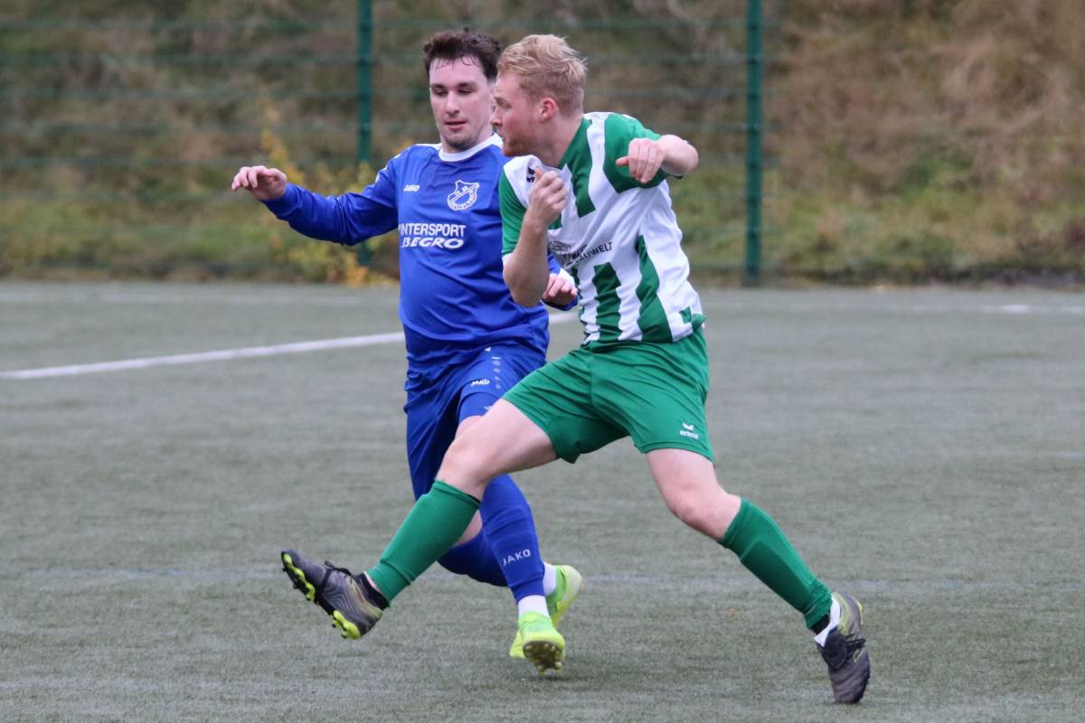 FV Wallau - FV 09 II 2:6 (0:4) ... Marcel Beinborn trifft 4-fach - FV 09 Breidenbach