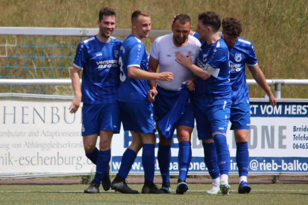 FV 09 II - TuSpo Breidenstein 4:2 (2:0) ... KALE, KALE, KALE ... FV-Torjäger mit Dreierpack gegen TuSpo - FV 09 Breidenbach