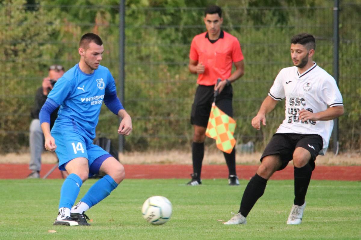 SSC Juno Burg - FV 09   0:2 (0:1) ... Mit Spielglück und Einsatz zum Sieg! - FV 09 Breidenbach