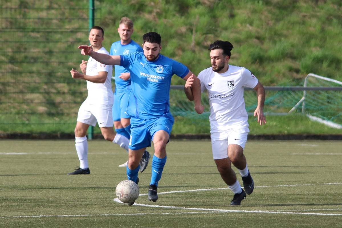 FV 09 - FC Dorndorf 3:1 (2:0) ... Felix Baum macht den Unterschied aus! - FV 09 Breidenbach