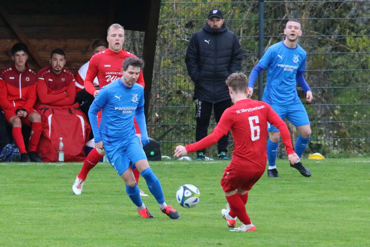 SG Silberg/Eisenhausen - FV 09 0:7 (0:4) ... FV-Team lässt nichts anbrennen und zieht ins Finale ein! - FV 09 Breidenbach